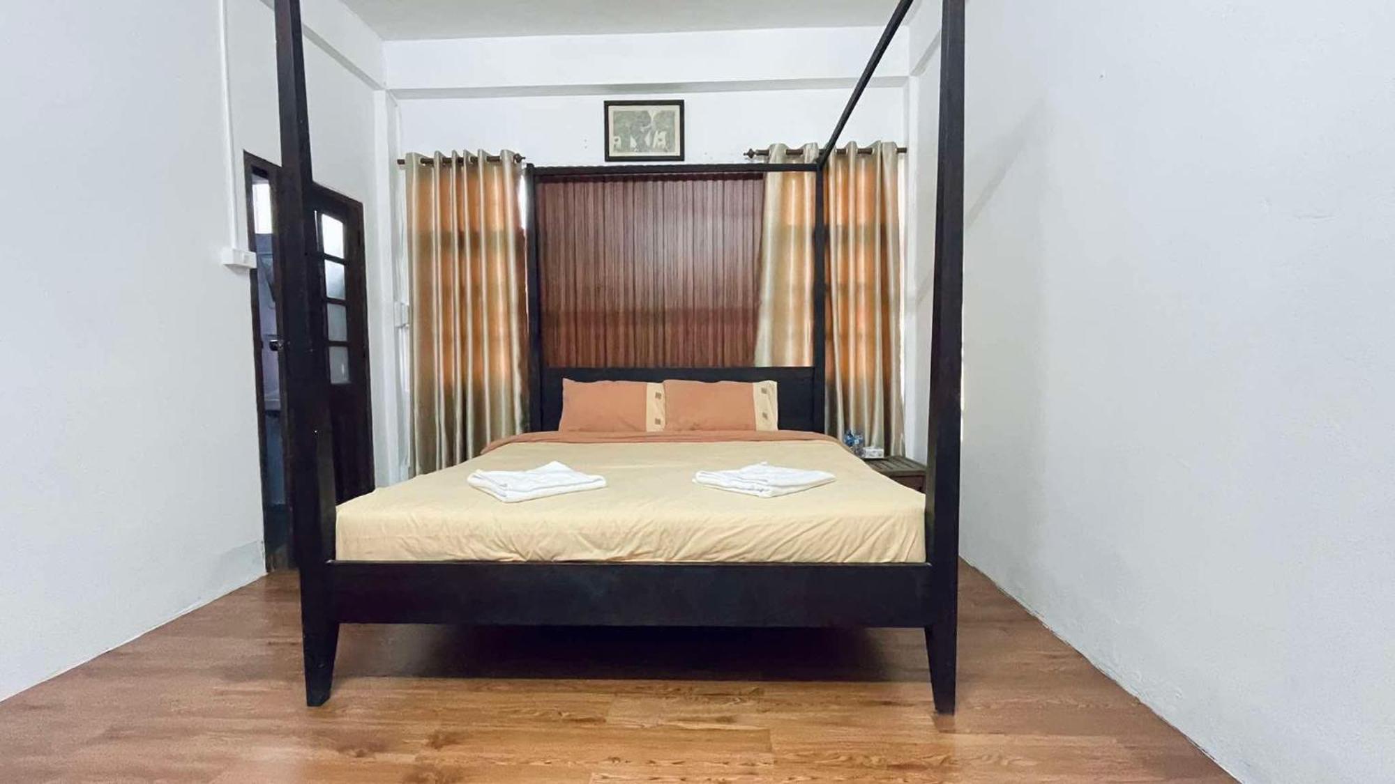 Thakhek Travel Lodge Экстерьер фото